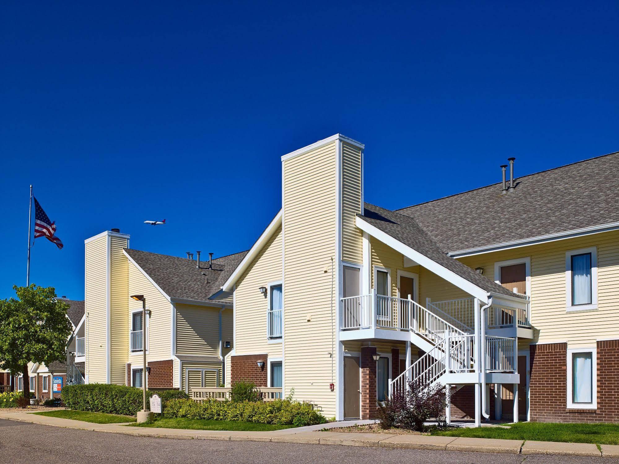 Sonesta Simply Suites Cleveland Airport Middleburg Heights Eksteriør billede