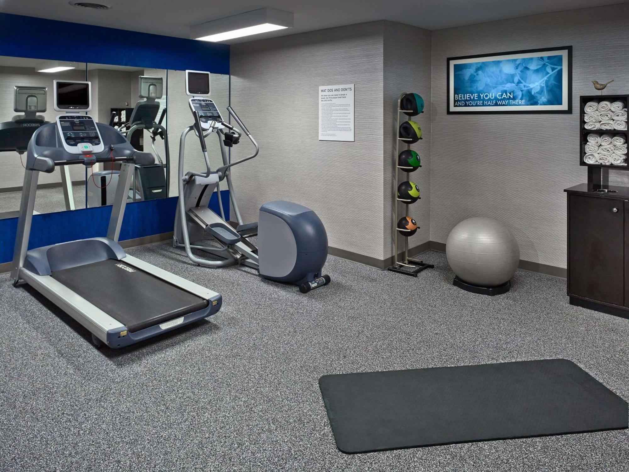 Sonesta Simply Suites Cleveland Airport Middleburg Heights Eksteriør billede