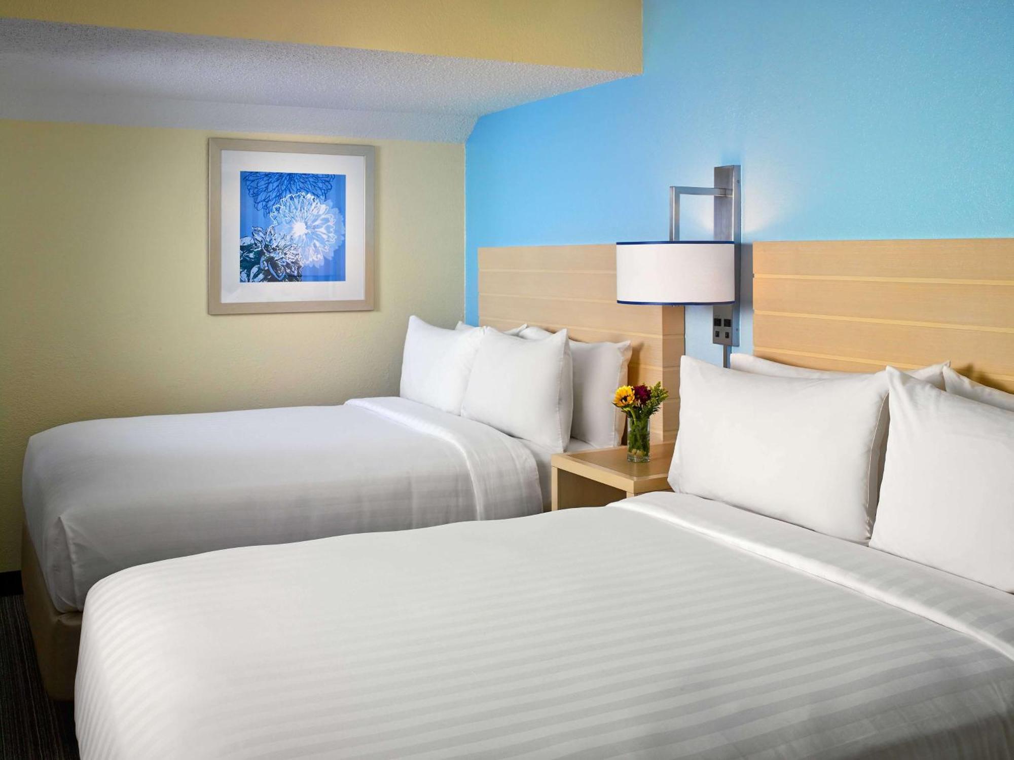 Sonesta Simply Suites Cleveland Airport Middleburg Heights Eksteriør billede