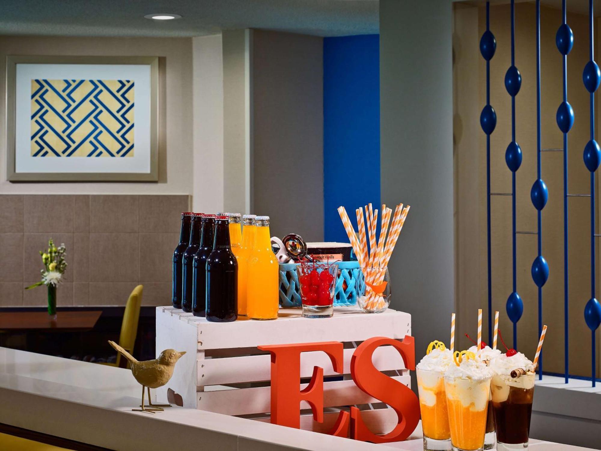 Sonesta Simply Suites Cleveland Airport Middleburg Heights Eksteriør billede
