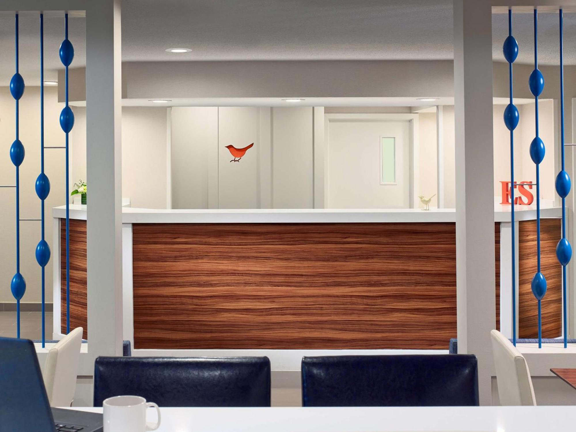 Sonesta Simply Suites Cleveland Airport Middleburg Heights Eksteriør billede