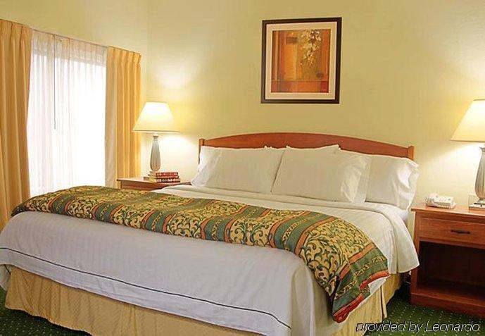 Sonesta Simply Suites Cleveland Airport Middleburg Heights Eksteriør billede